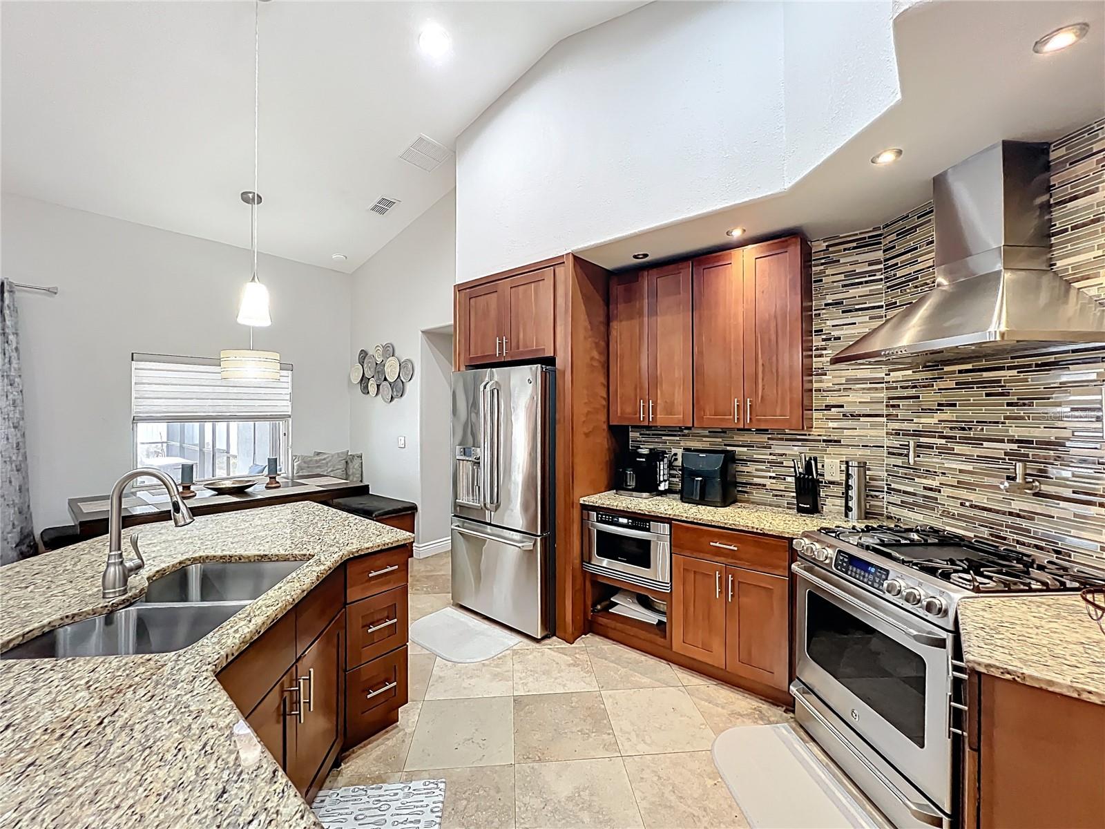 723 SUNBURST COVE LN, WINTER GARDEN, FL, 34787