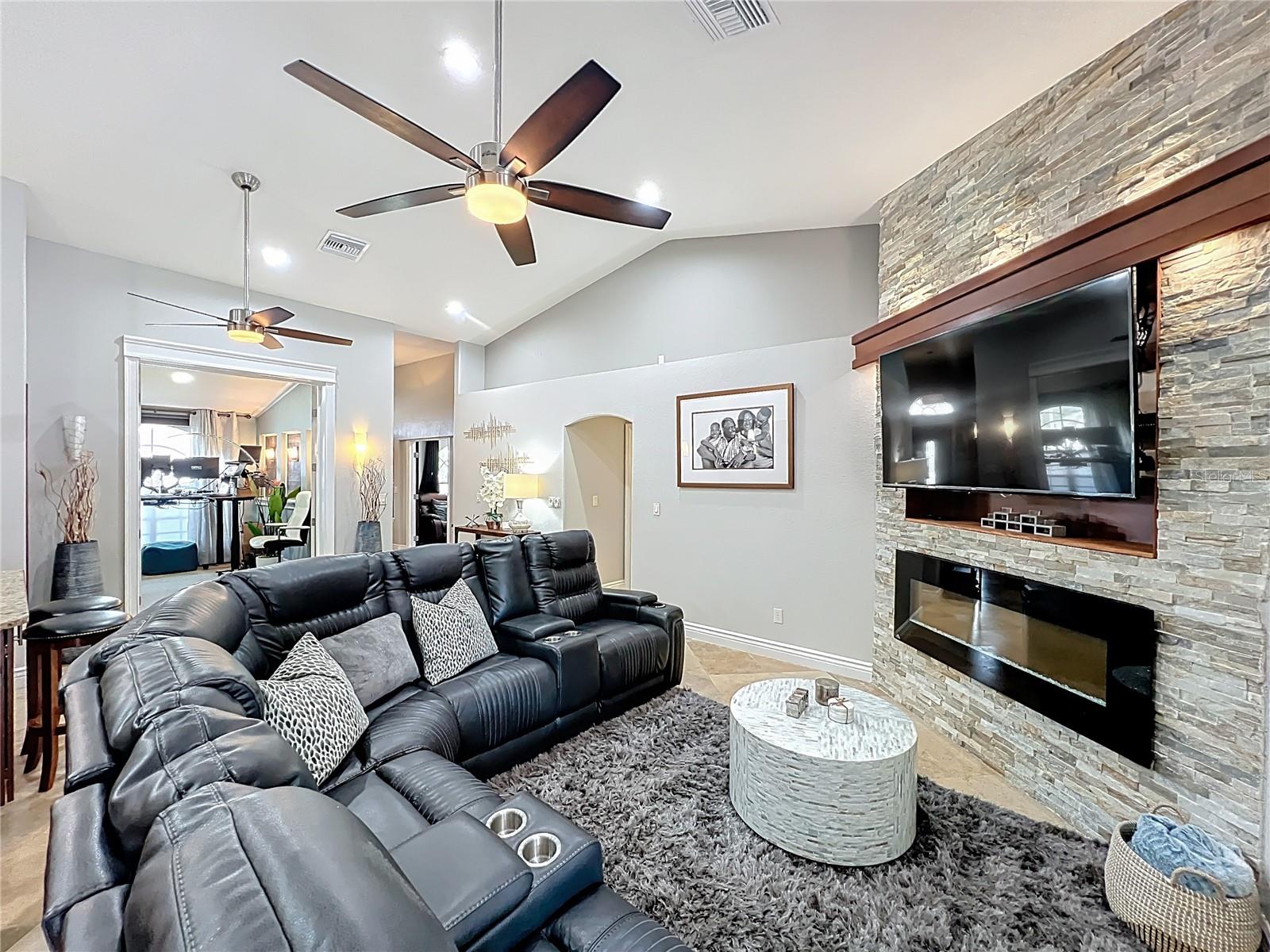 723 SUNBURST COVE LN, WINTER GARDEN, FL, 34787