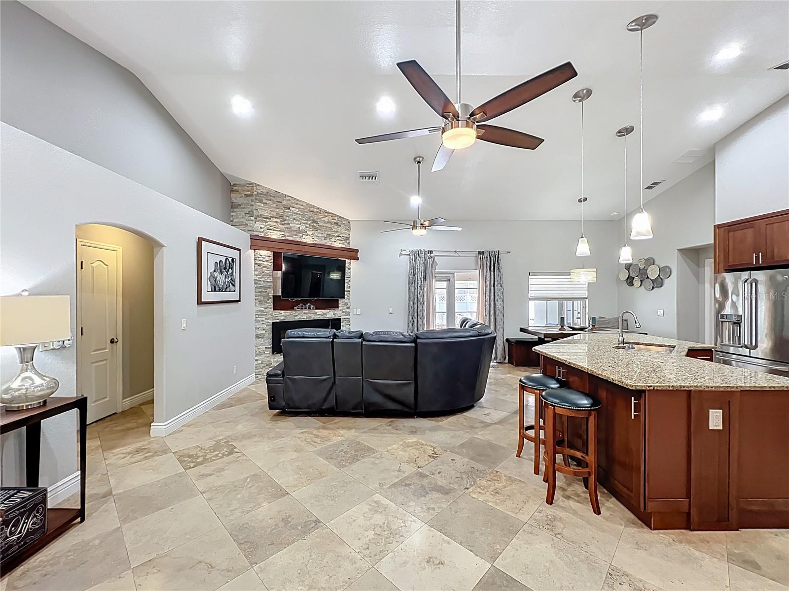 723 SUNBURST COVE LN, WINTER GARDEN, FL, 34787