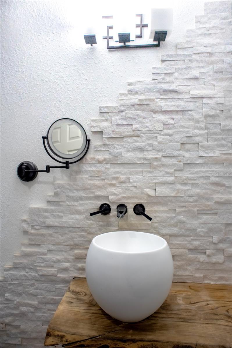 6816 BEACH BLVD, HUDSON, FL, 34667