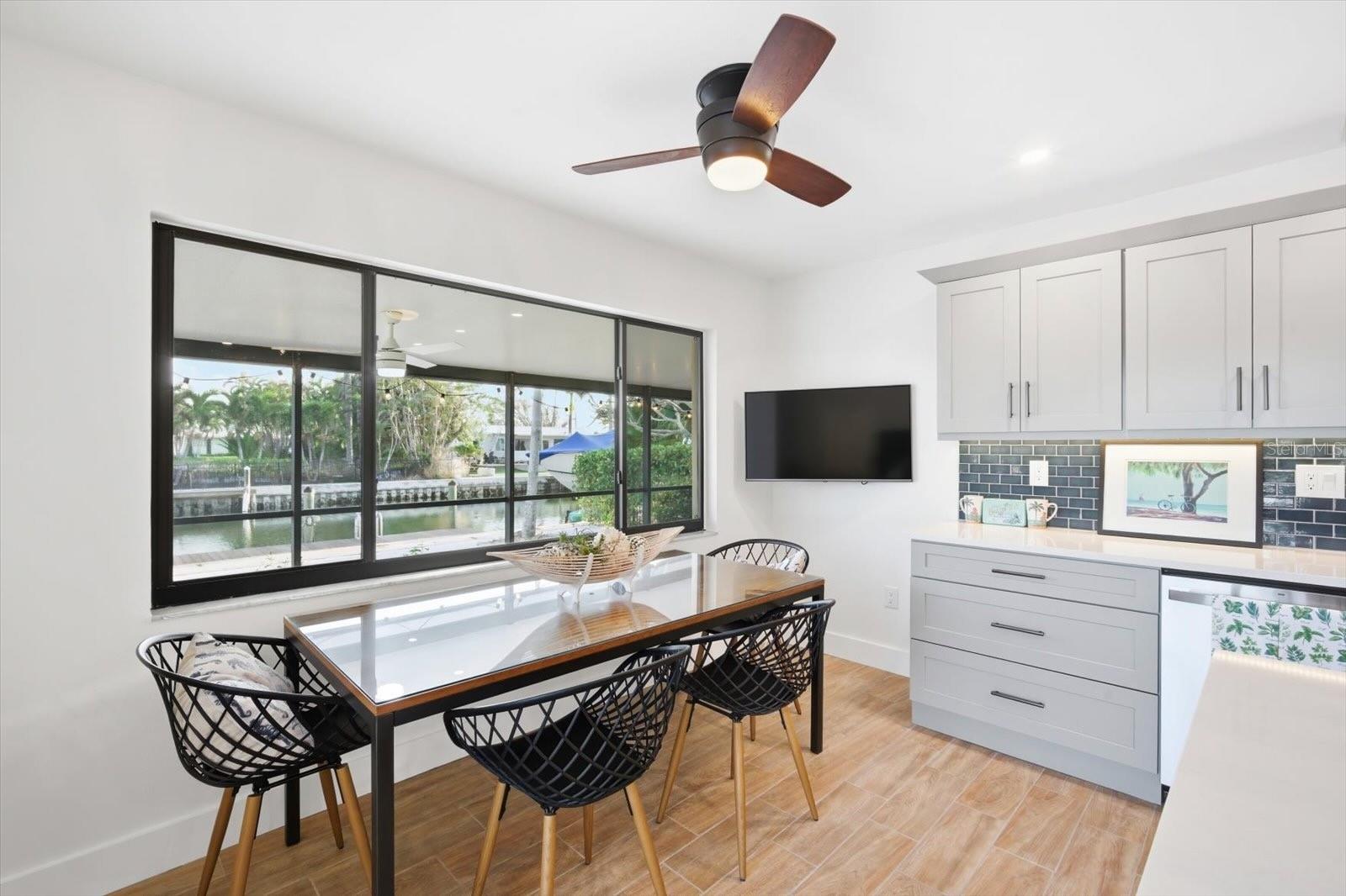 608 GLADSTONE LN, HOLMES BEACH, FL, 34217