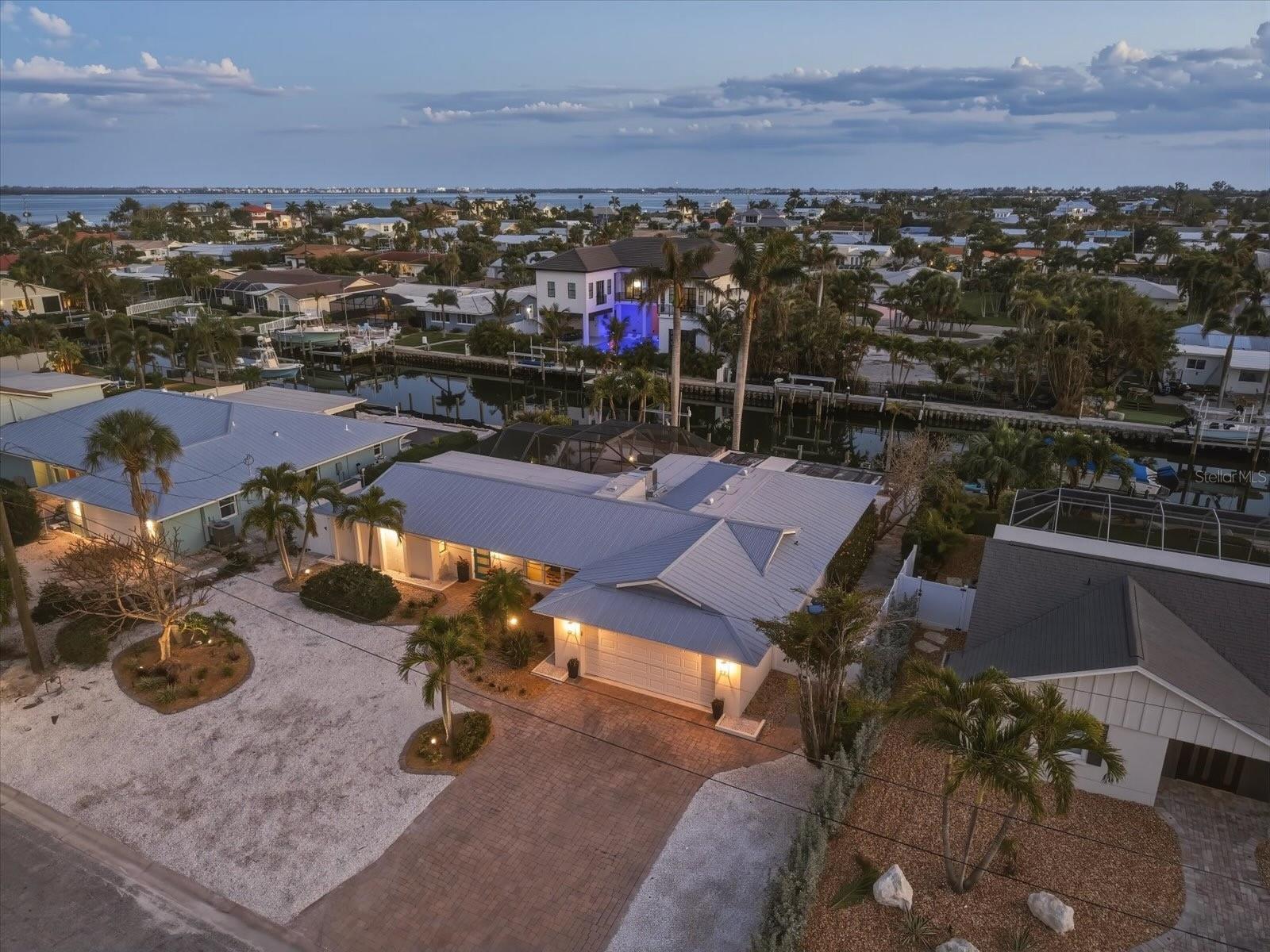 608 GLADSTONE LN, HOLMES BEACH, FL, 34217