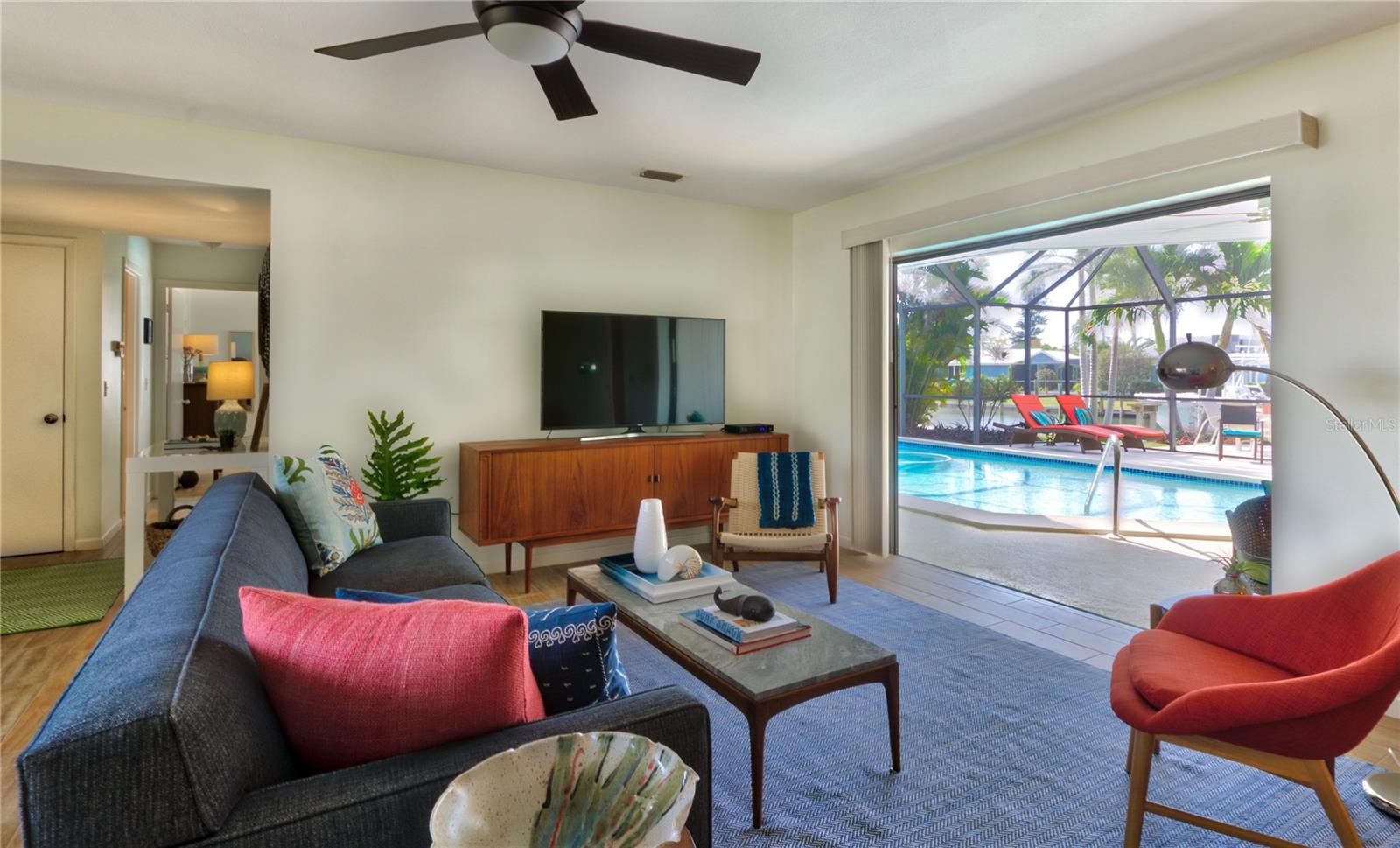 608 GLADSTONE LN, HOLMES BEACH, FL, 34217