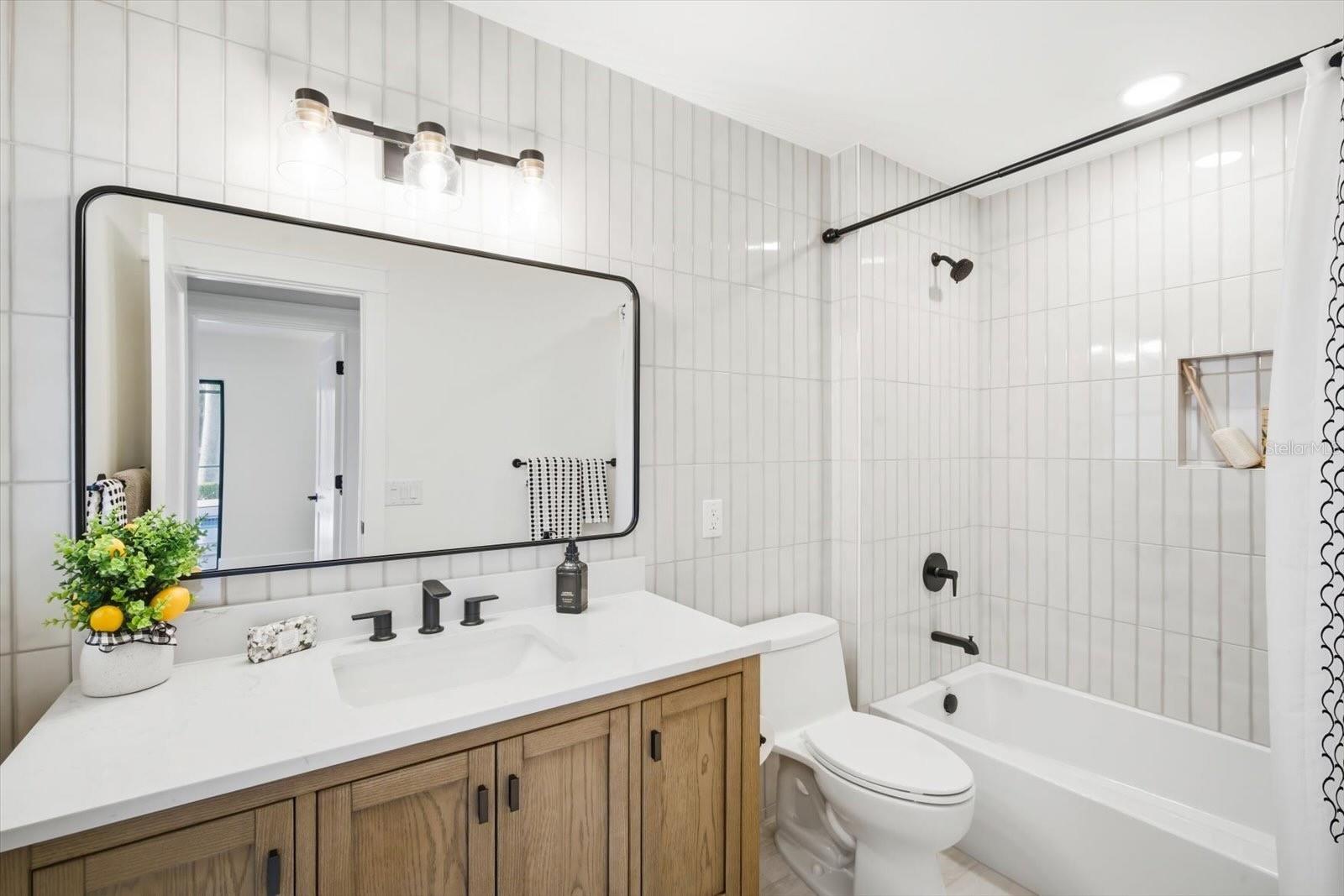 608 GLADSTONE LN, HOLMES BEACH, FL, 34217