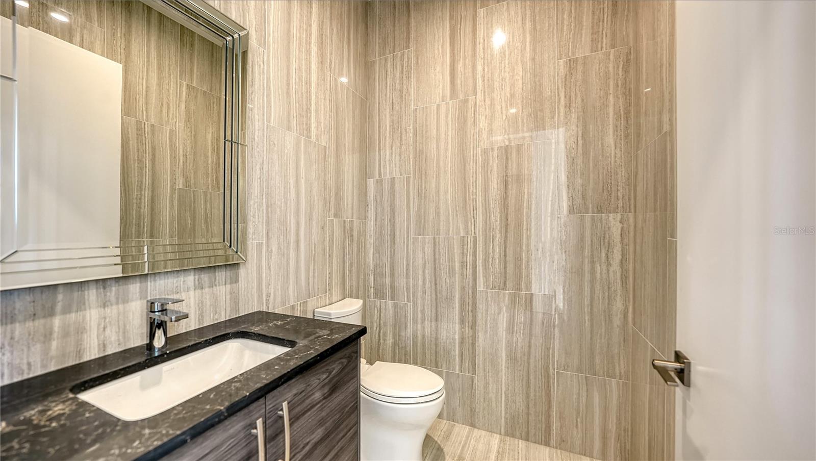 1335 2ND ST #Villa 2E, SARASOTA, FL, 34236