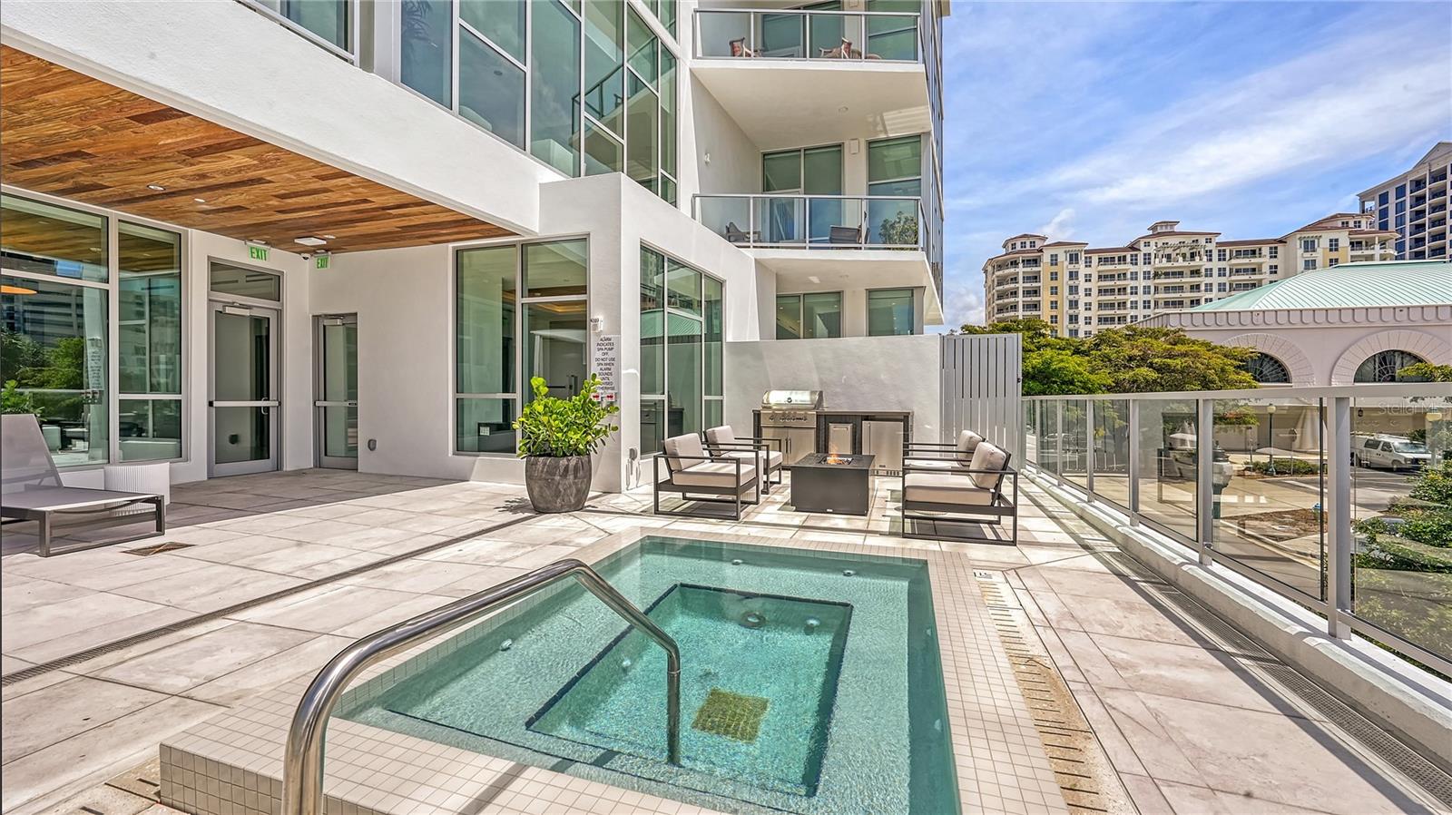 1335 2ND ST #Villa 2E, SARASOTA, FL, 34236