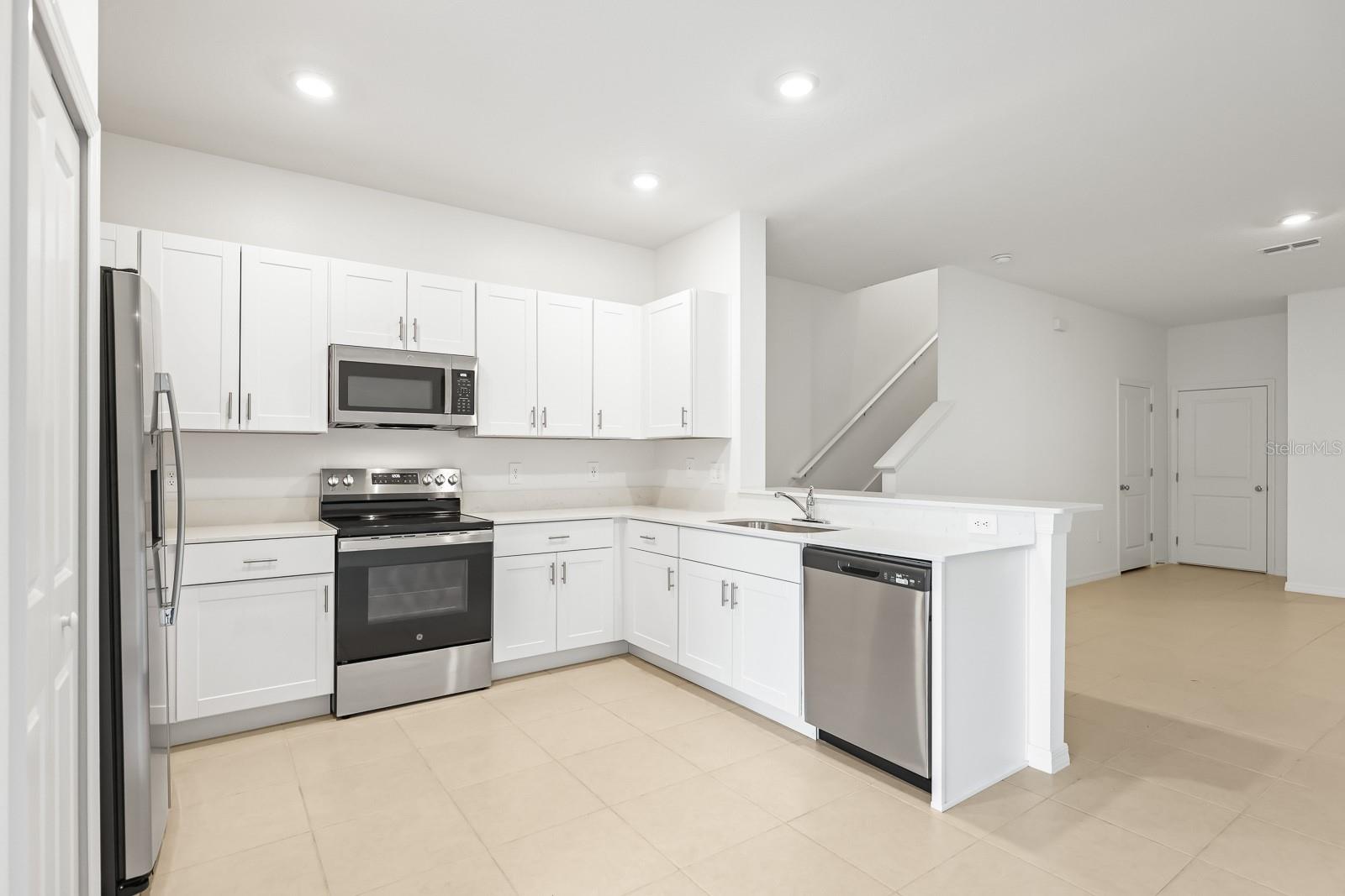 2642 SUNRAY VENUS WAY, RUSKIN, FL, 33570