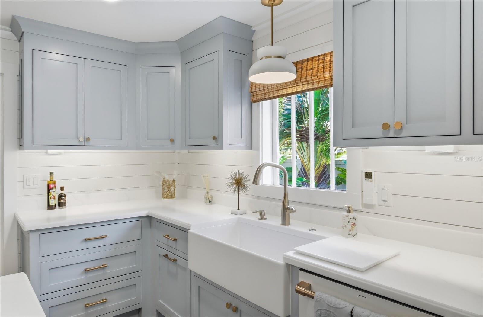 2913 GULF DR, HOLMES BEACH, FL, 34217