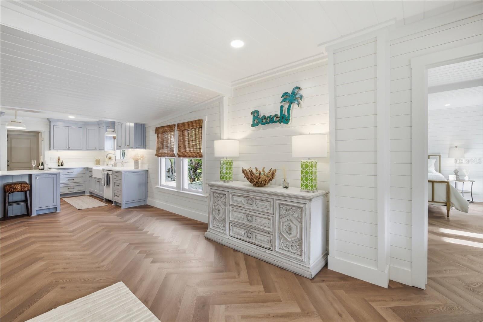 2913 GULF DR, HOLMES BEACH, FL, 34217