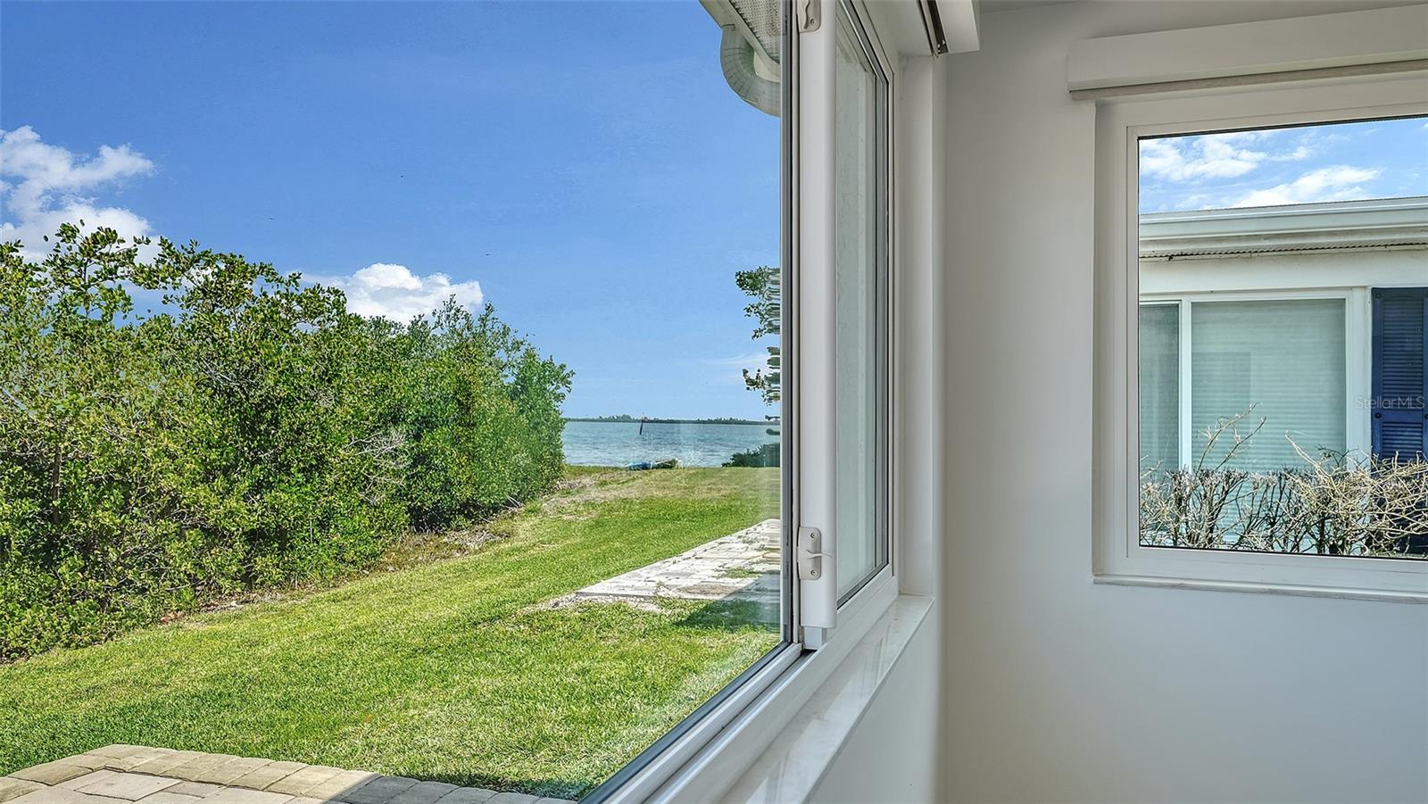 909 SPANISH DR N, LONGBOAT KEY, FL, 34228