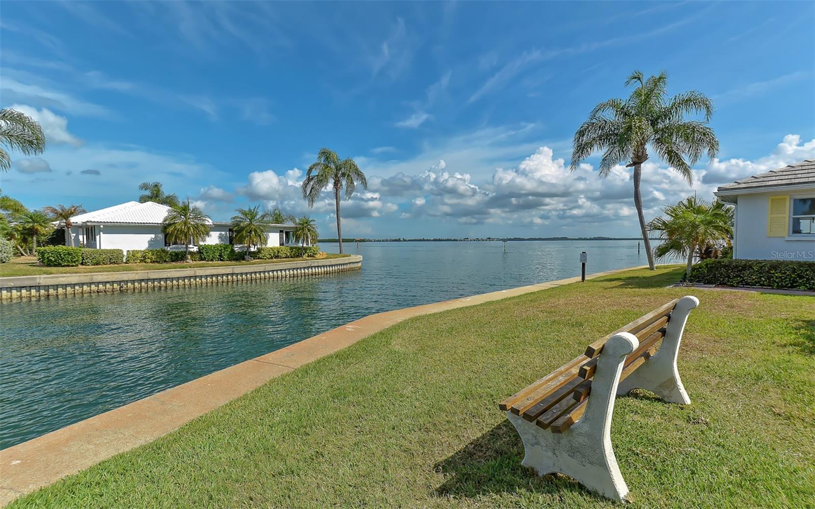 909 SPANISH DR N, LONGBOAT KEY, FL, 34228