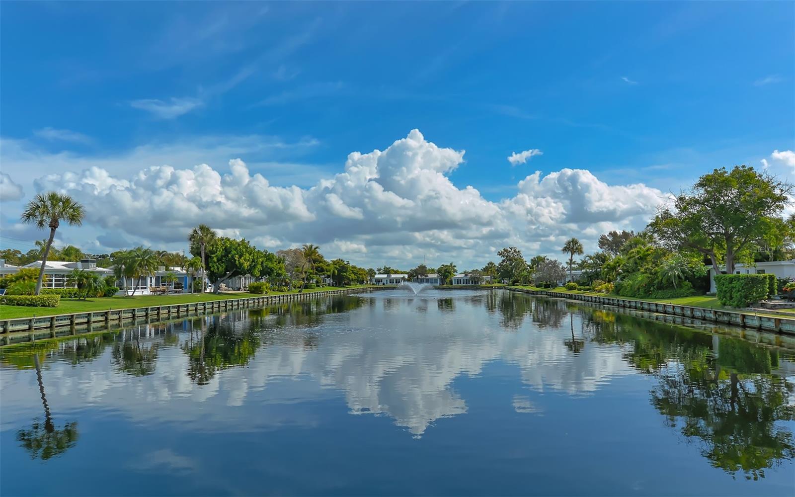 909 SPANISH DR N, LONGBOAT KEY, FL, 34228