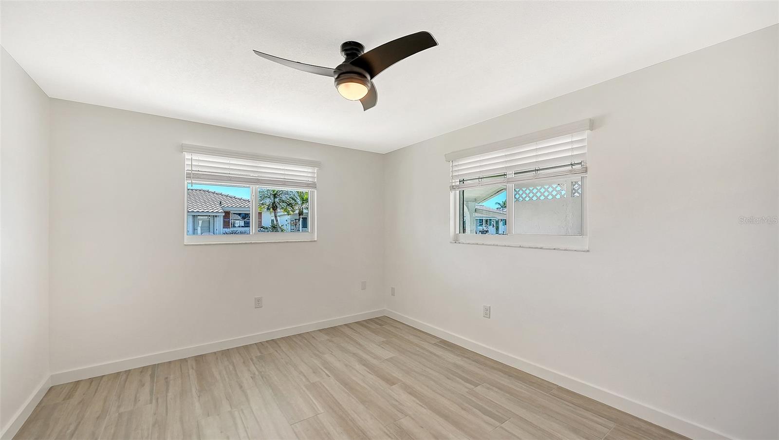 909 SPANISH DR N, LONGBOAT KEY, FL, 34228