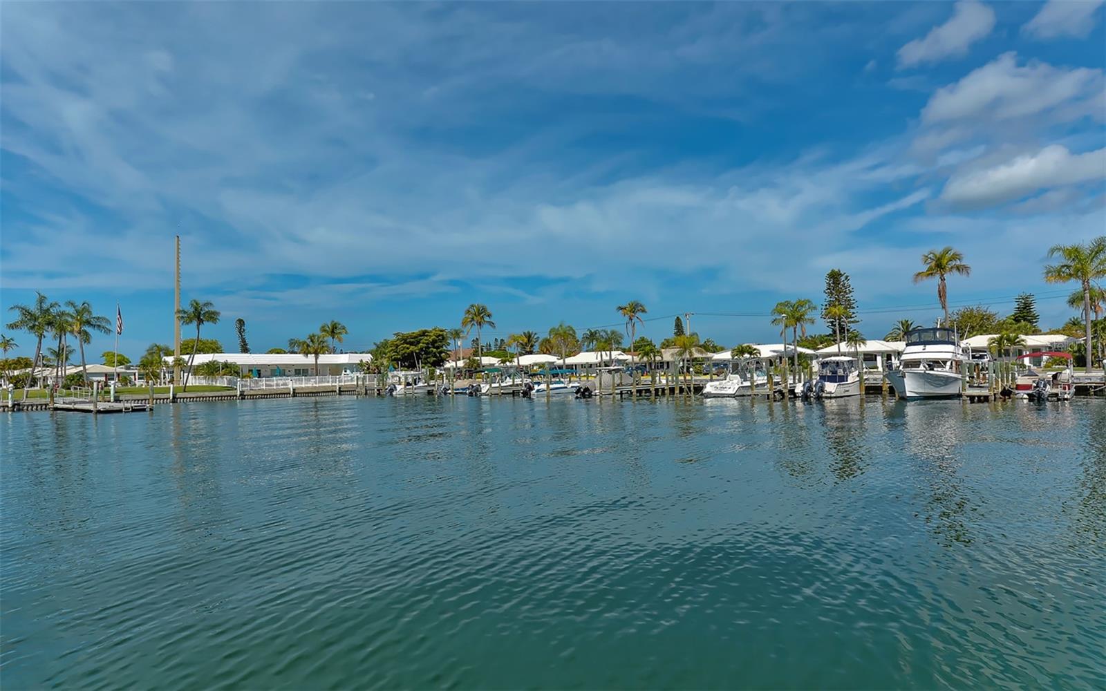 909 SPANISH DR N, LONGBOAT KEY, FL, 34228