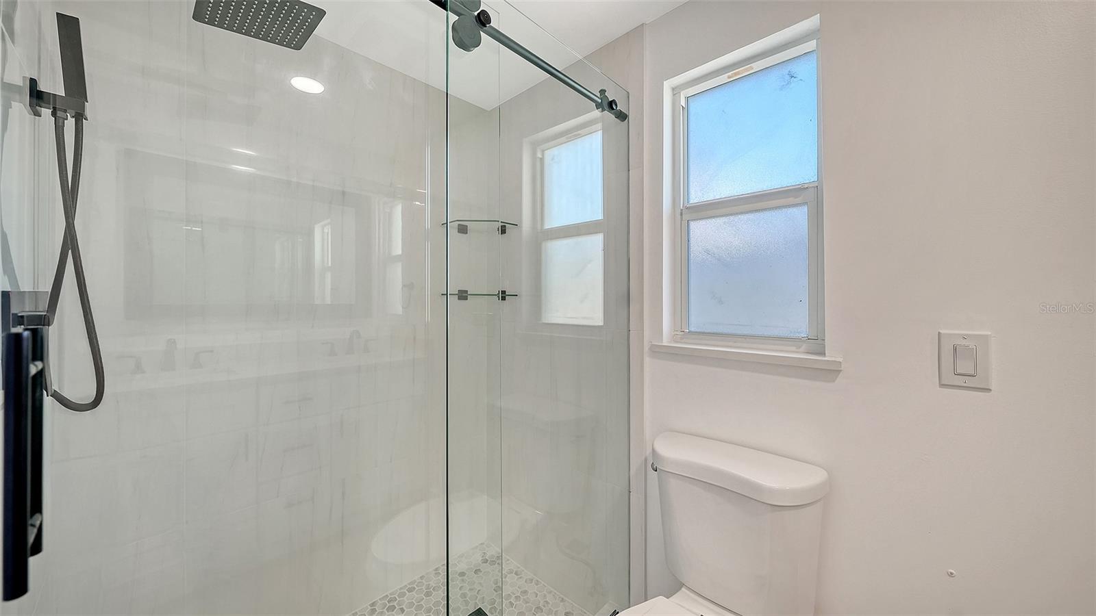 909 SPANISH DR N, LONGBOAT KEY, FL, 34228