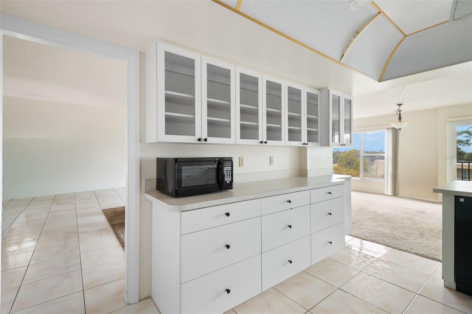 225 COUNTRY CLUB DR #F-1401, LARGO, FL, 33771