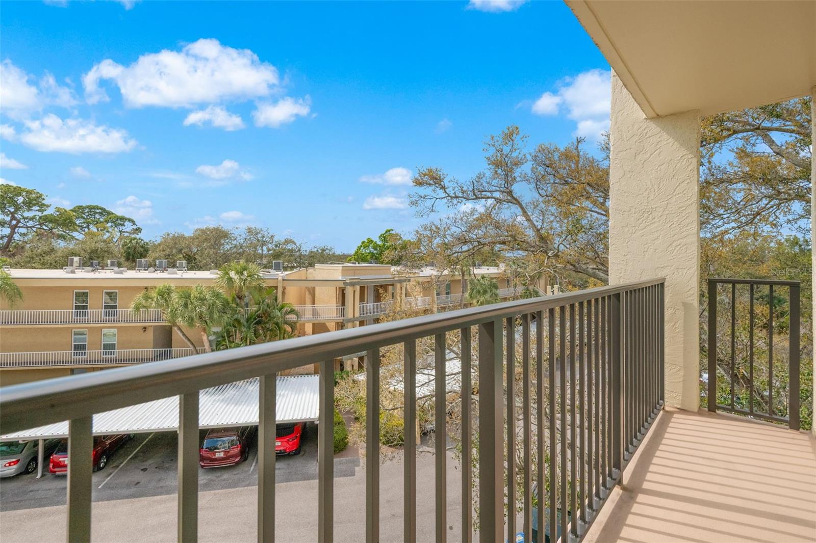 225 COUNTRY CLUB DR #F-1401, LARGO, FL, 33771