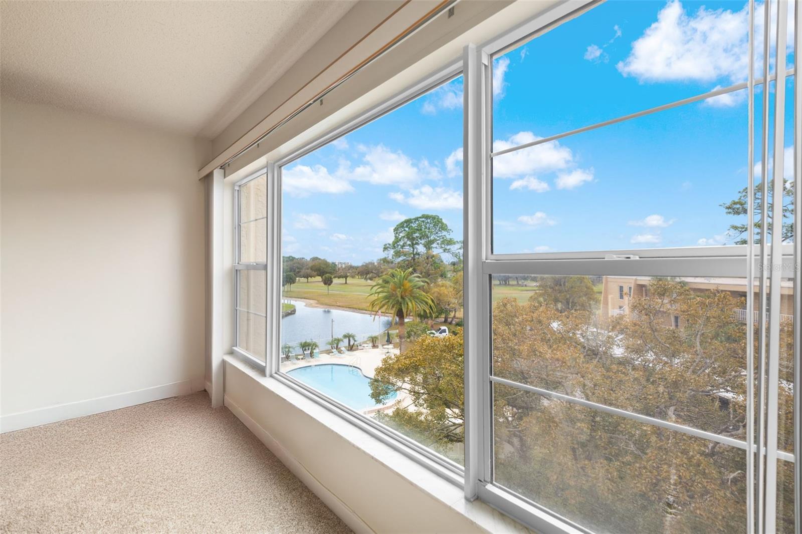 225 COUNTRY CLUB DR #F-1401, LARGO, FL, 33771