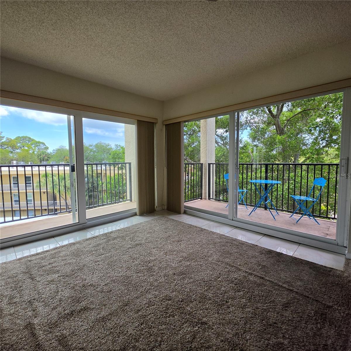 225 COUNTRY CLUB DR #F-1401, LARGO, FL, 33771
