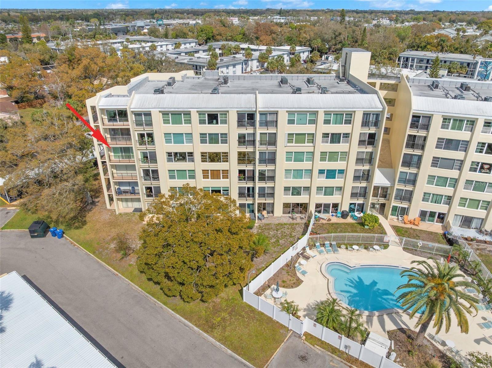225 COUNTRY CLUB DR #F-1401, LARGO, FL, 33771