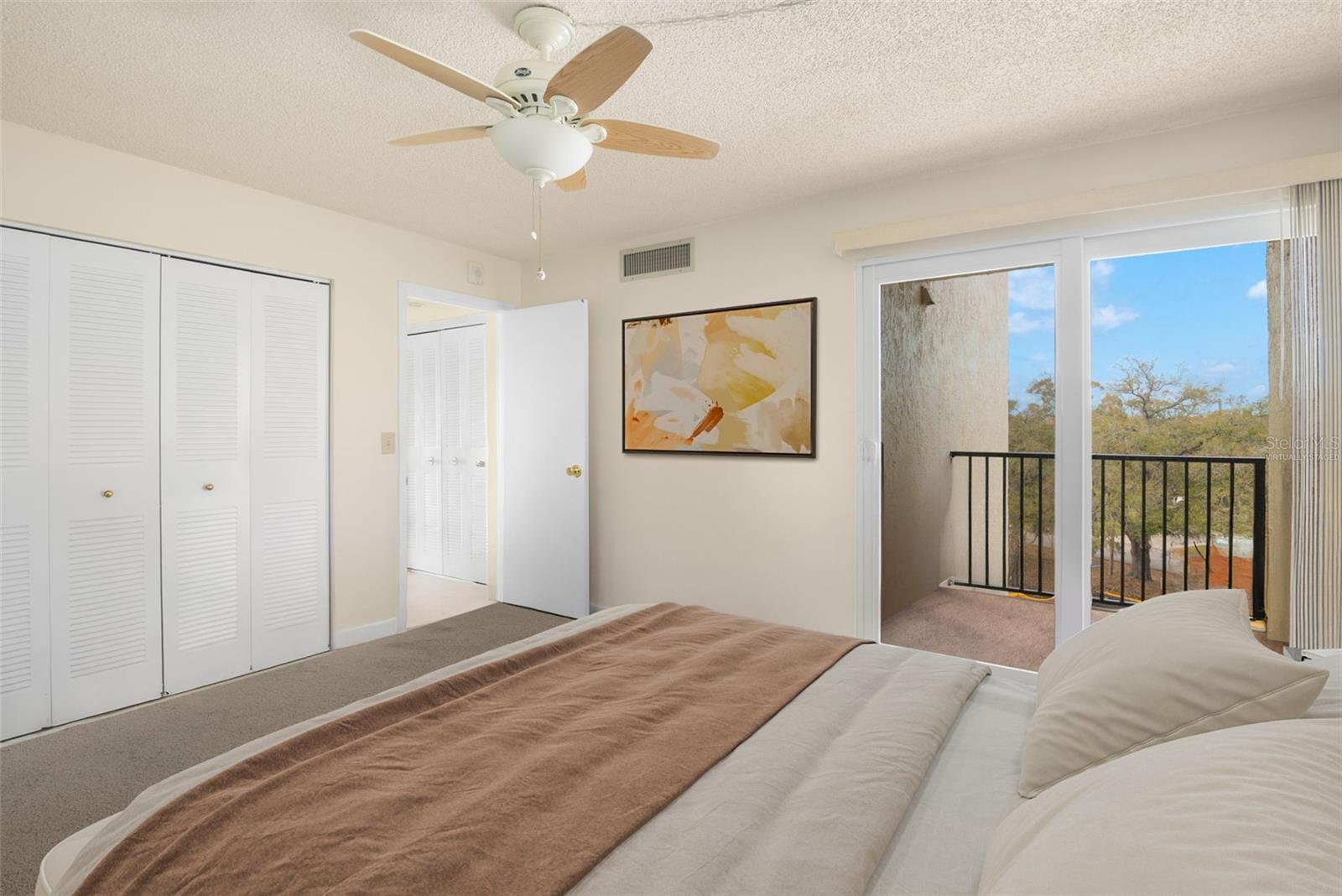 225 COUNTRY CLUB DR #F-1401, LARGO, FL, 33771