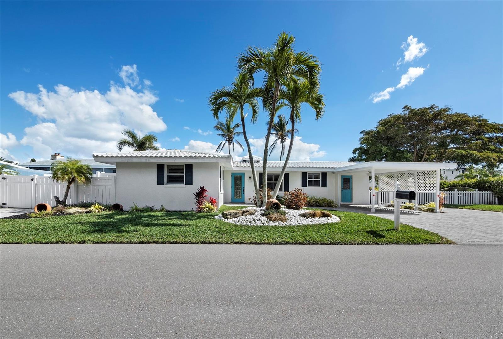 726 JUNGLE QUEEN WAY, LONGBOAT KEY, FL, 34228