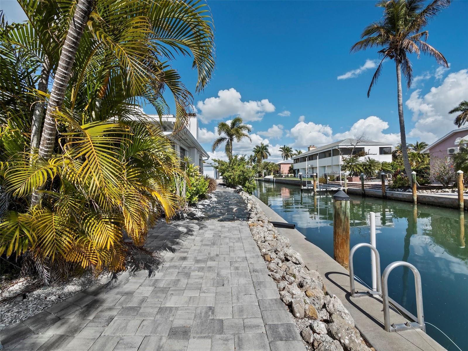 726 JUNGLE QUEEN WAY, LONGBOAT KEY, FL, 34228