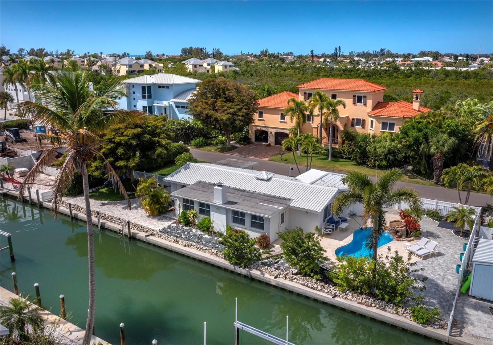 726 JUNGLE QUEEN WAY, LONGBOAT KEY, FL, 34228