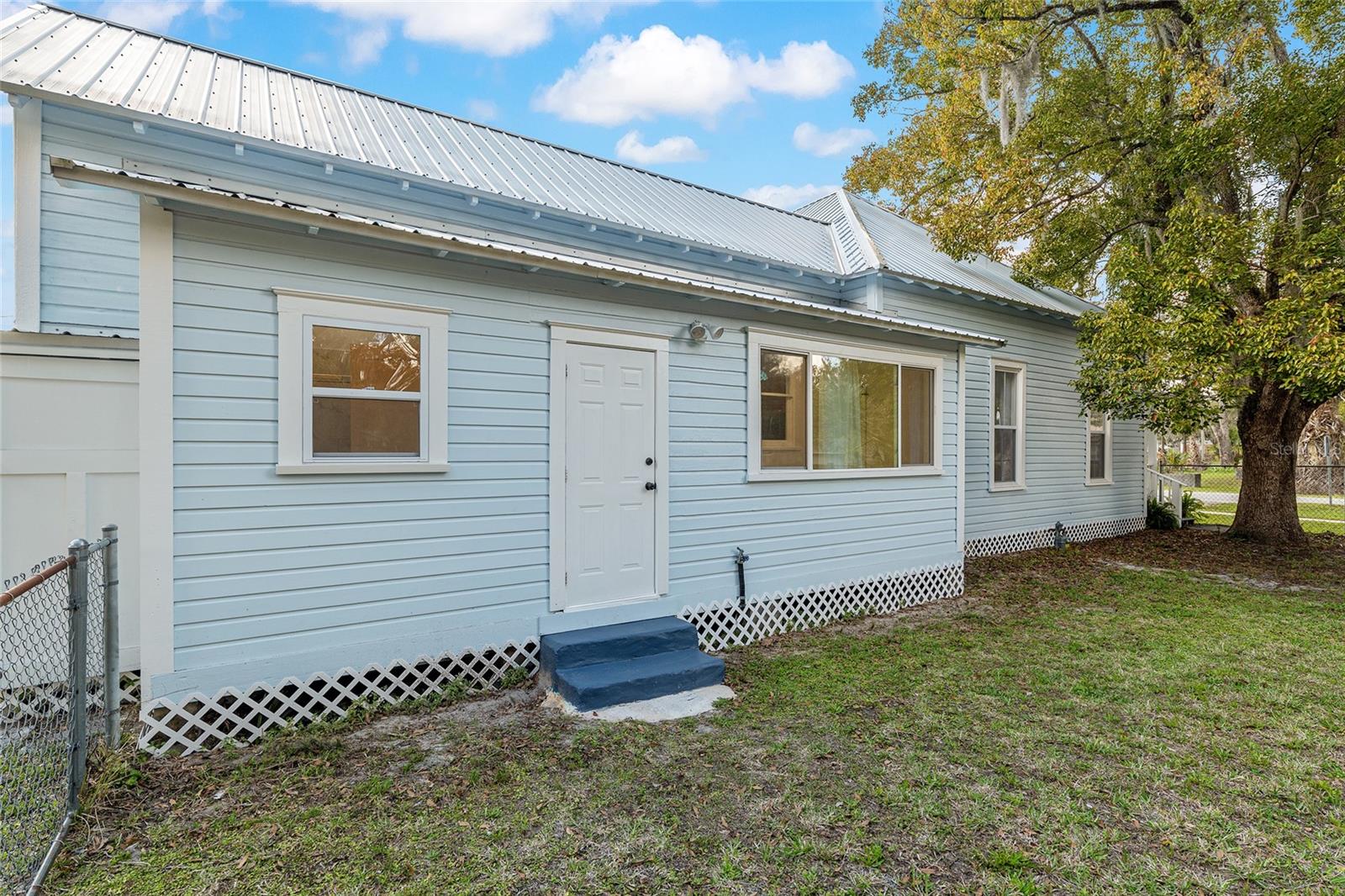 105 NE 1ST AVE AVE NE, WILLISTON, FL, 32696