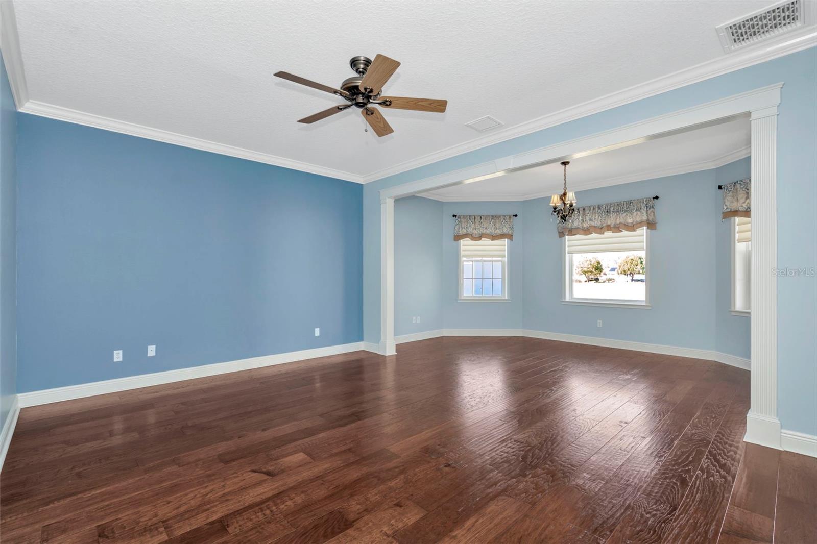 Large primary bedroom