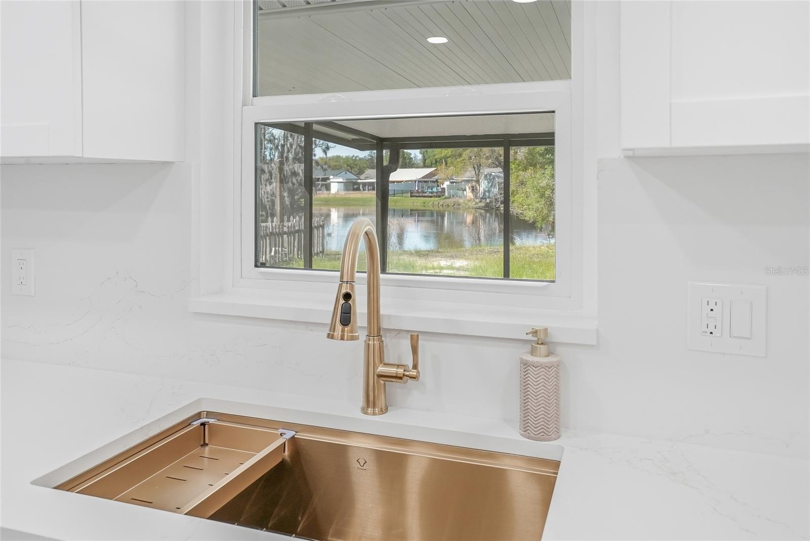 16133 SANDCREST WAY, TAMPA, FL, 33618