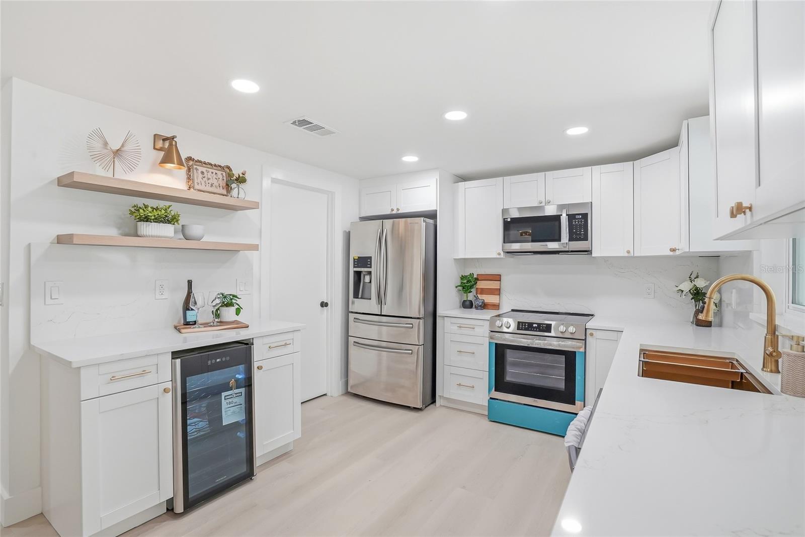 16133 SANDCREST WAY, TAMPA, FL, 33618