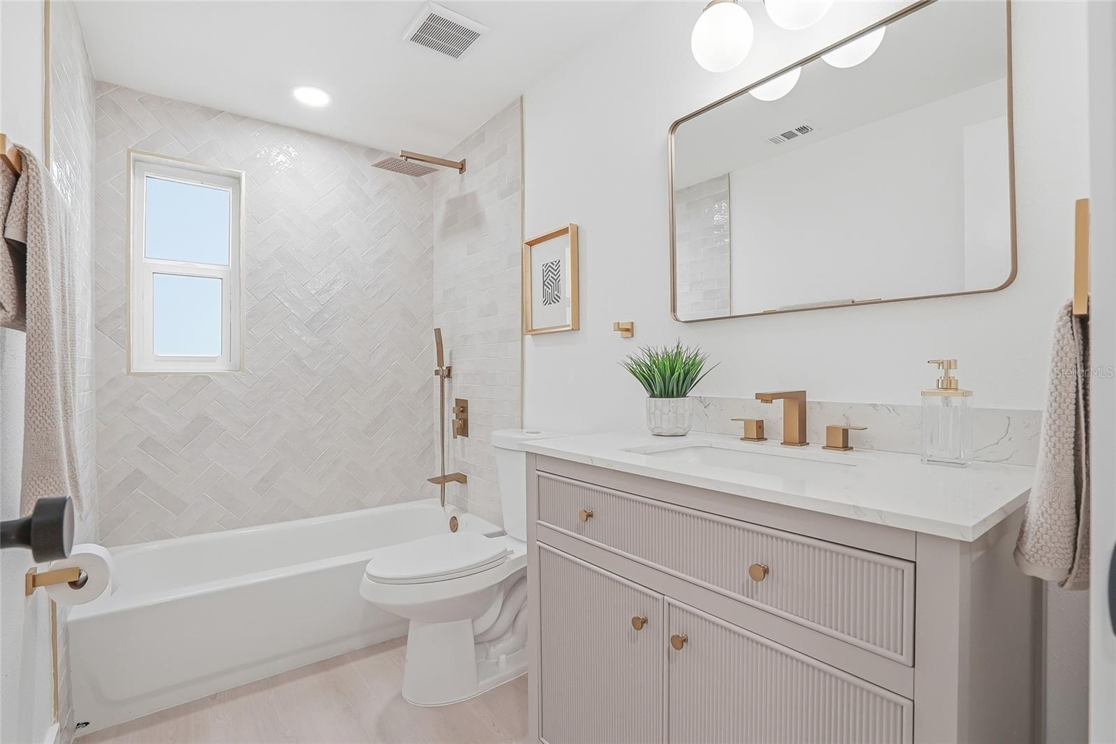 16133 SANDCREST WAY, TAMPA, FL, 33618