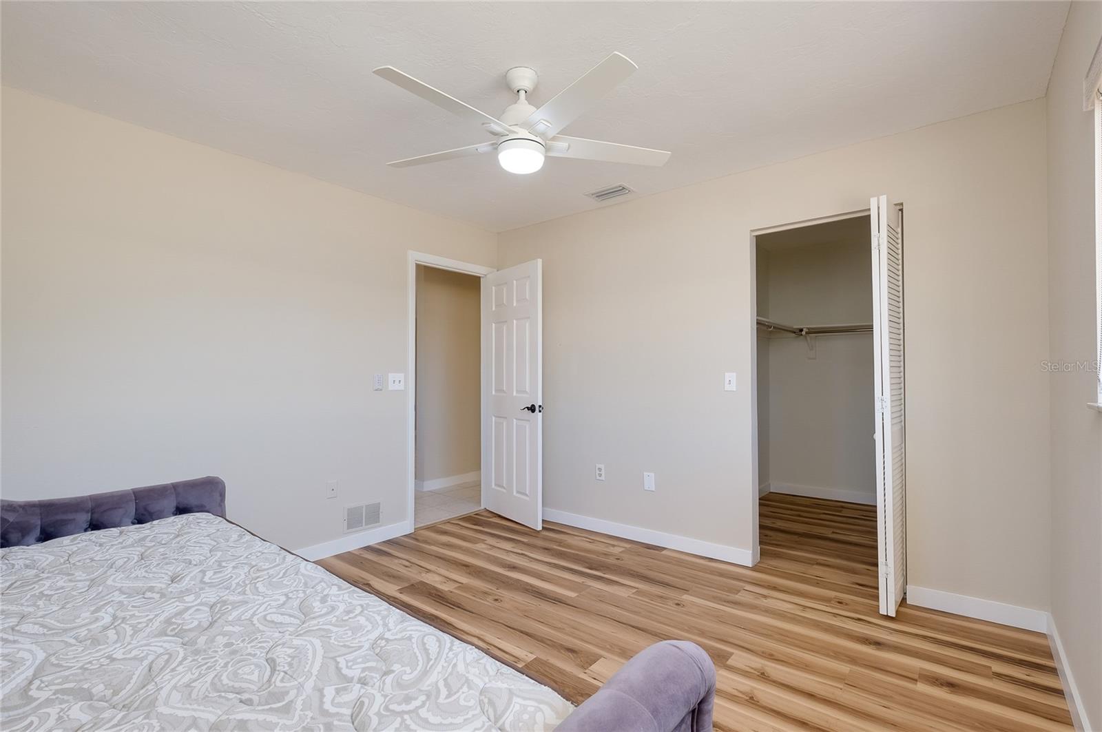 397 CIRCLEWOOD DR #Z1, VENICE, FL, 34293