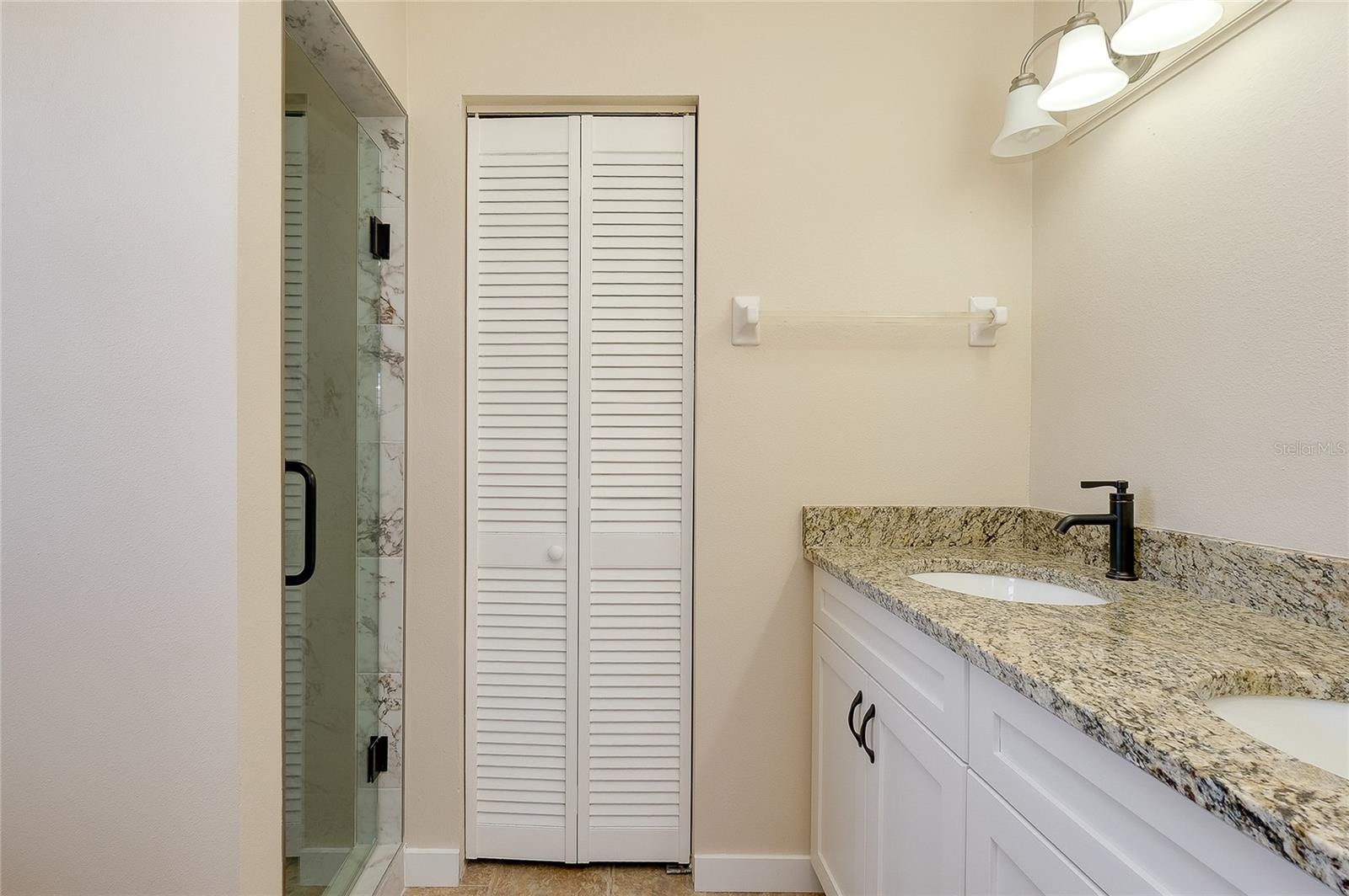 397 CIRCLEWOOD DR #Z1, VENICE, FL, 34293