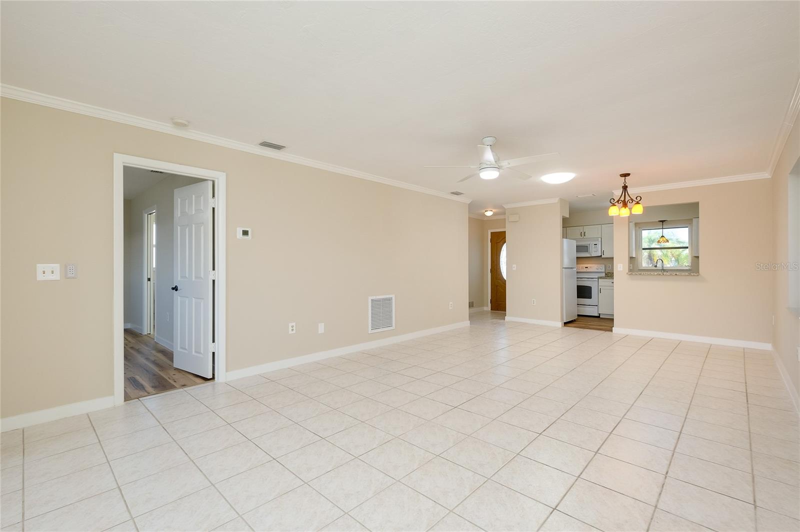 397 CIRCLEWOOD DR #Z1, VENICE, FL, 34293