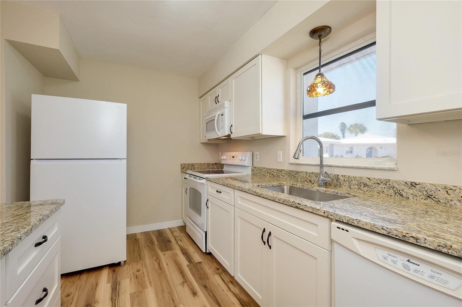 397 CIRCLEWOOD DR #Z1, VENICE, FL, 34293