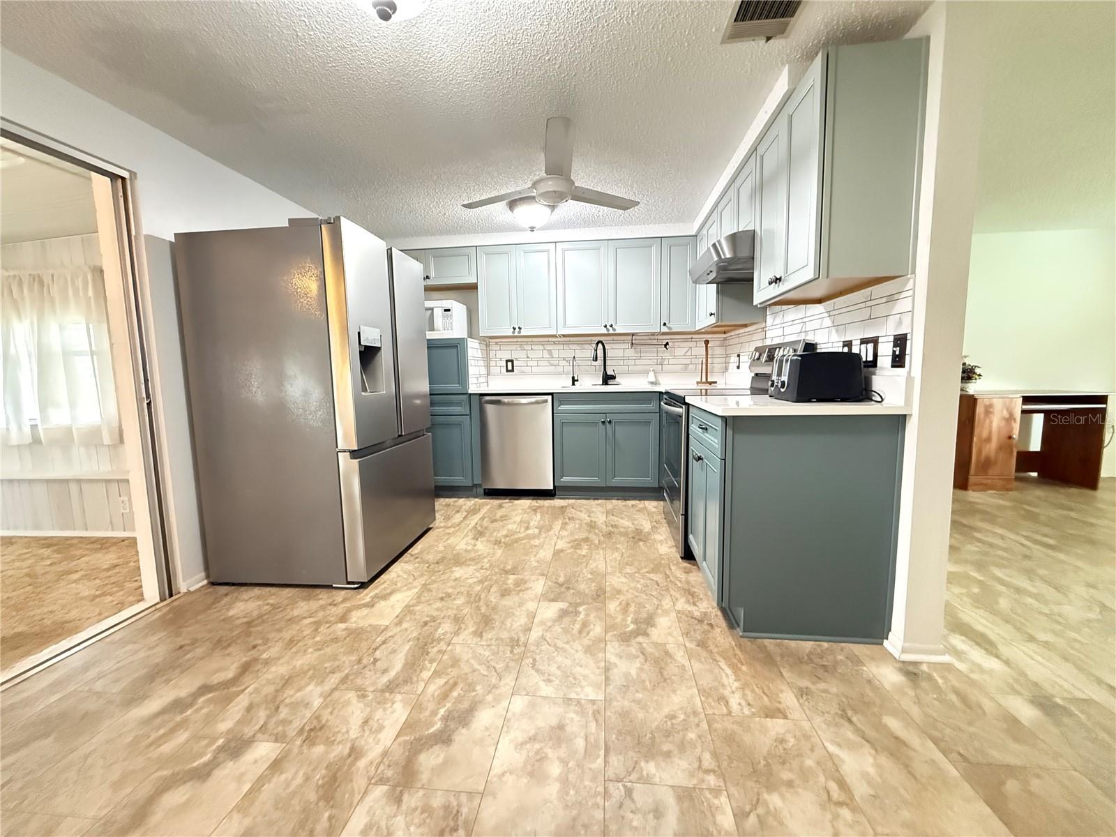 39423 9TH AVE, ZEPHYRHILLS, FL, 33542