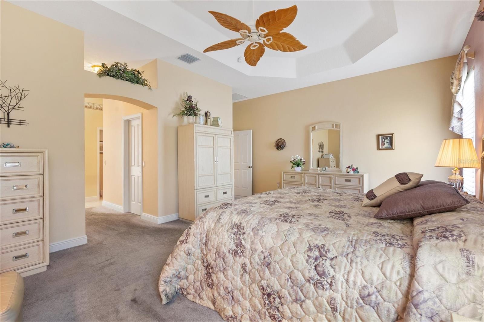 17648 SE 88TH COVINGTON CIR, THE VILLAGES, FL, 32162
