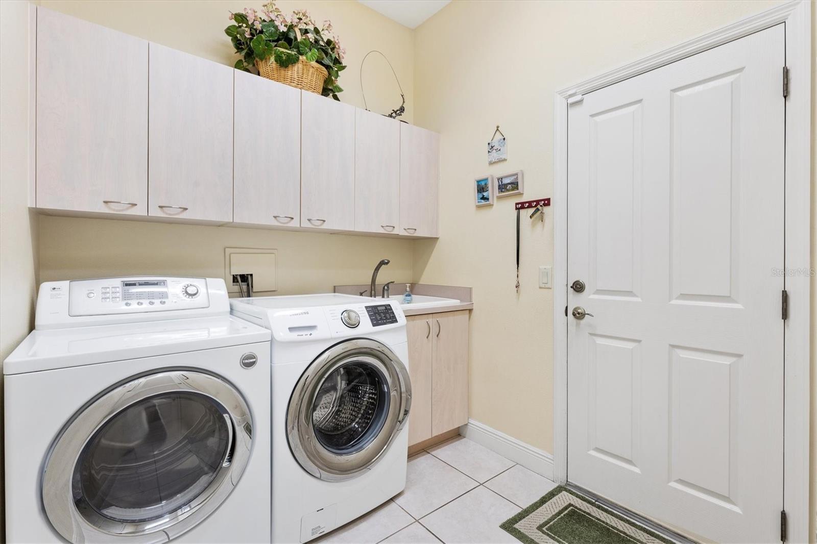 17648 SE 88TH COVINGTON CIR, THE VILLAGES, FL, 32162
