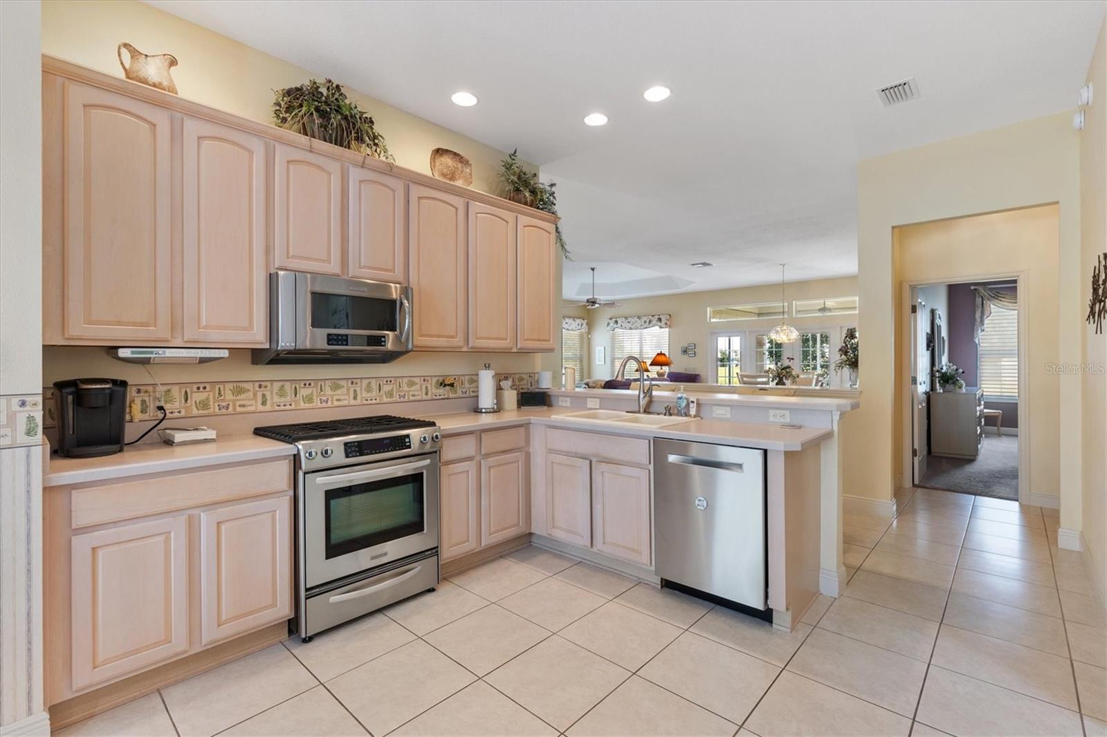 17648 SE 88TH COVINGTON CIR, THE VILLAGES, FL, 32162