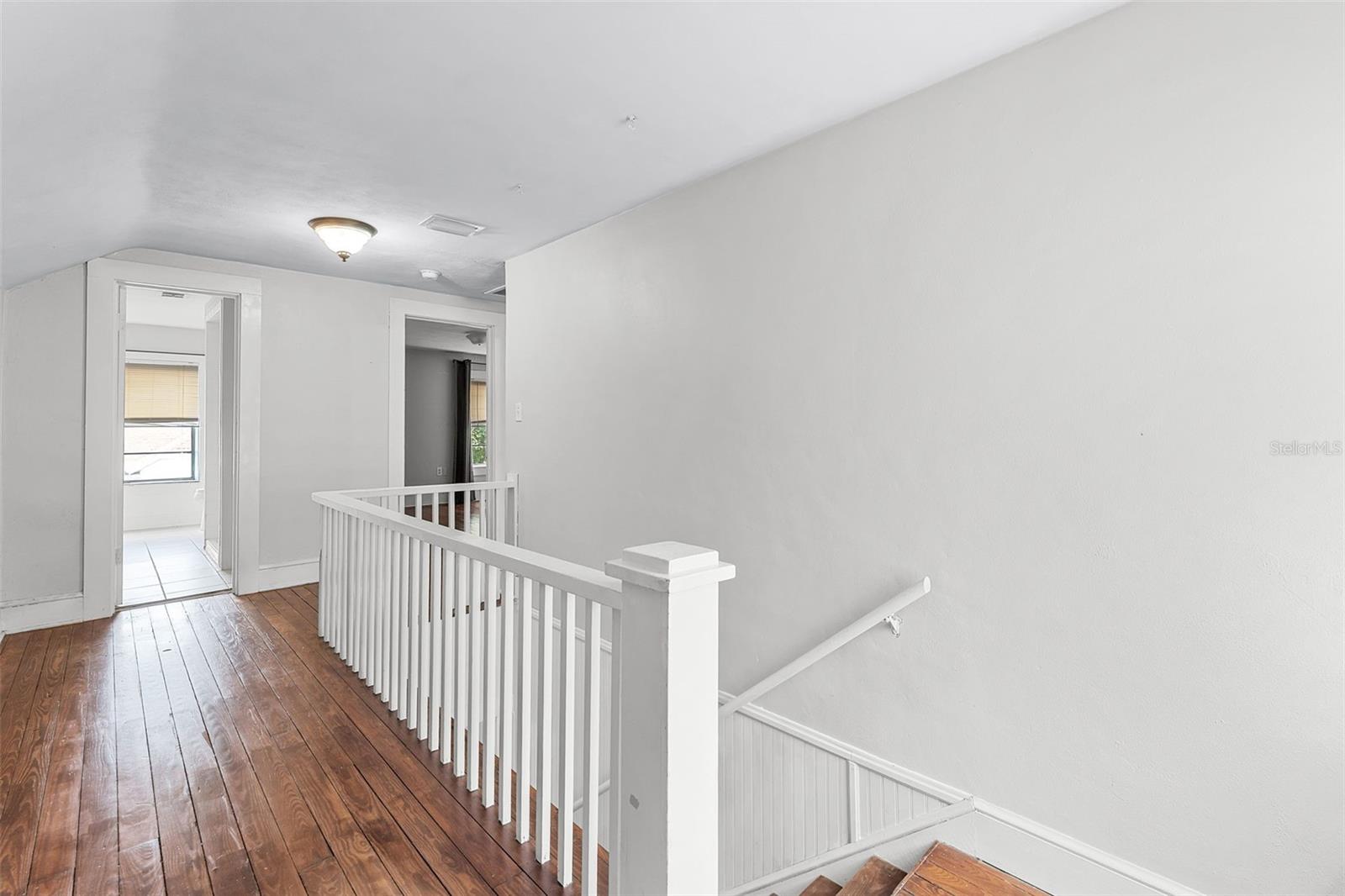 25 E PINECREST AVE, EUSTIS, FL, 32726