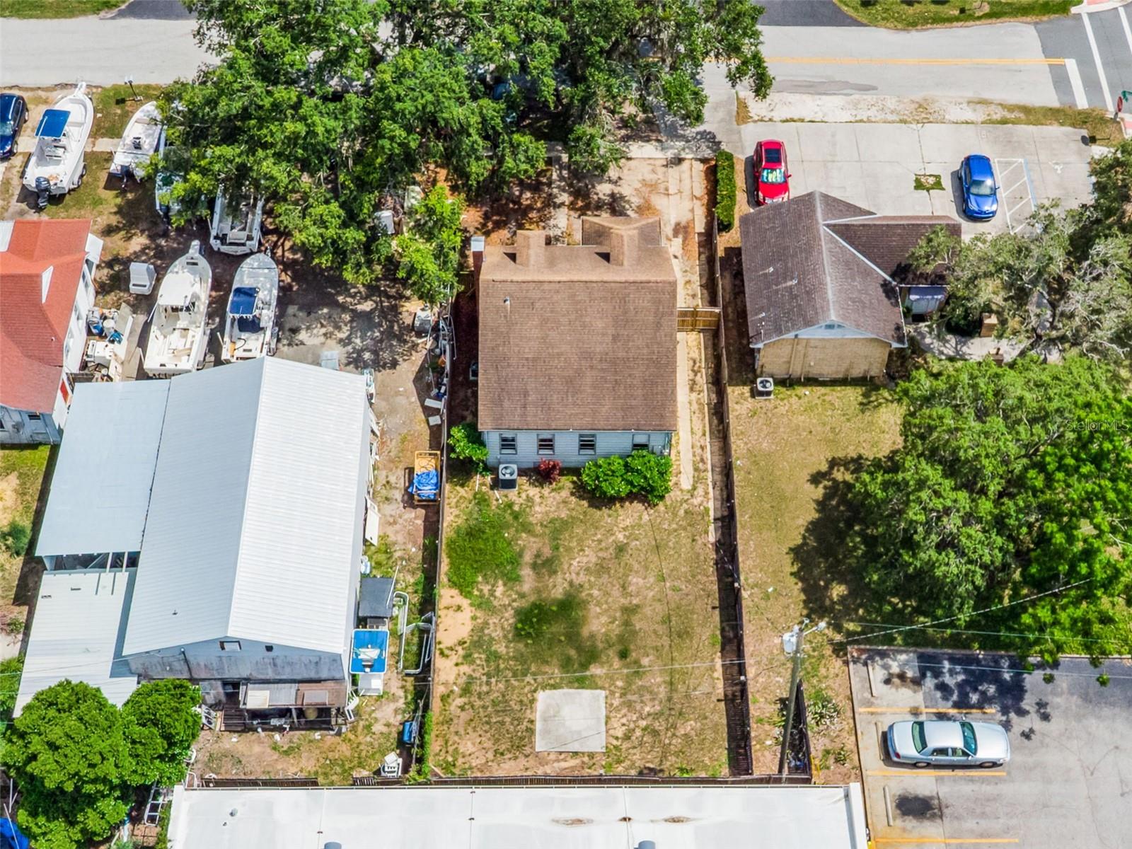 25 E PINECREST AVE, EUSTIS, FL, 32726