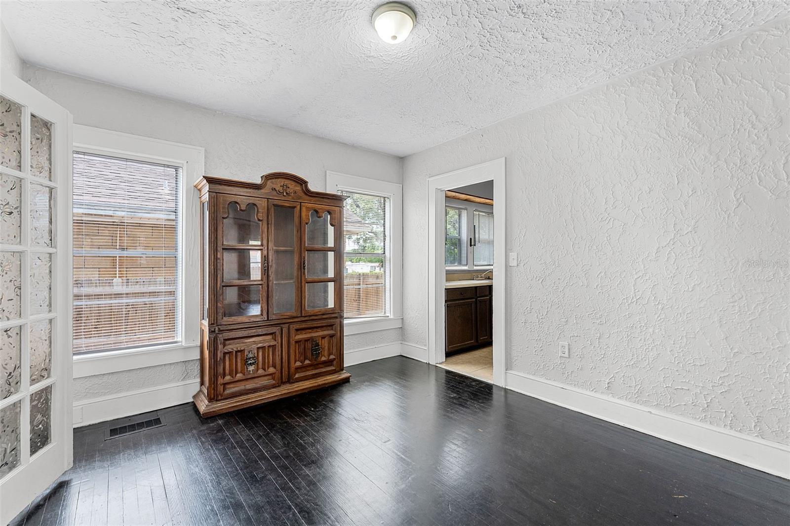 25 E PINECREST AVE, EUSTIS, FL, 32726