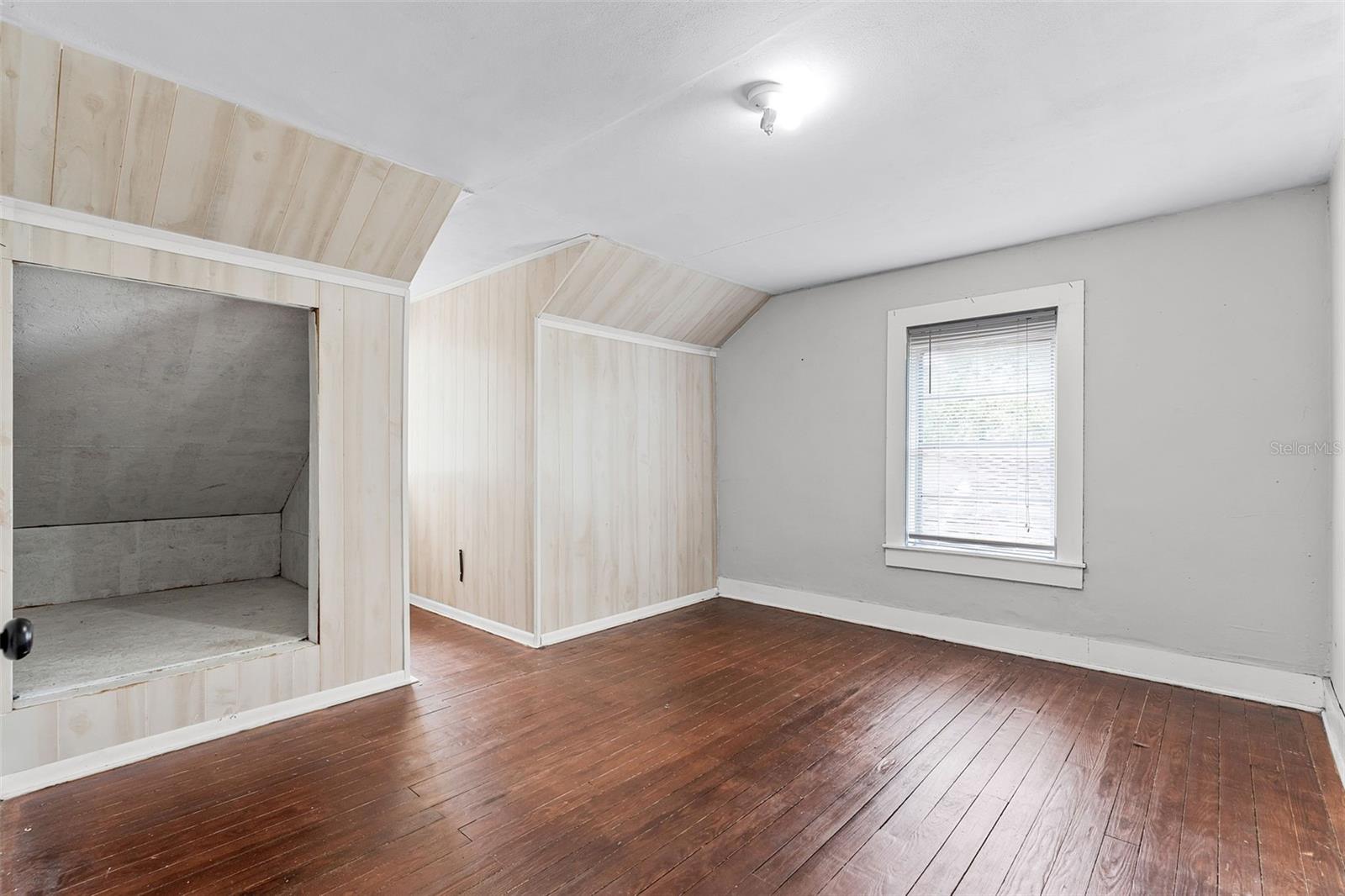 25 E PINECREST AVE, EUSTIS, FL, 32726