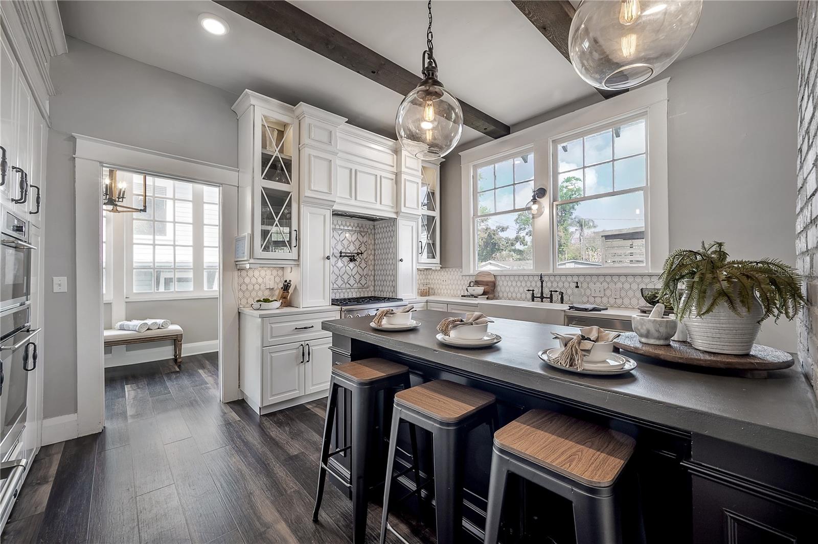 5608 N SEMINOLE AVE, TAMPA, FL, 33604