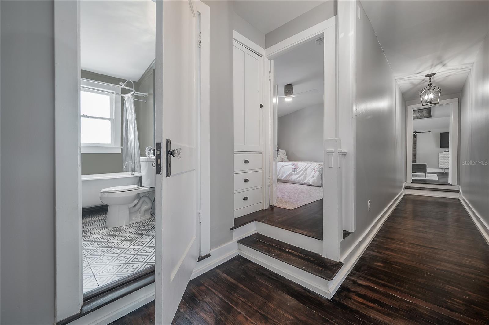 5608 N SEMINOLE AVE, TAMPA, FL, 33604