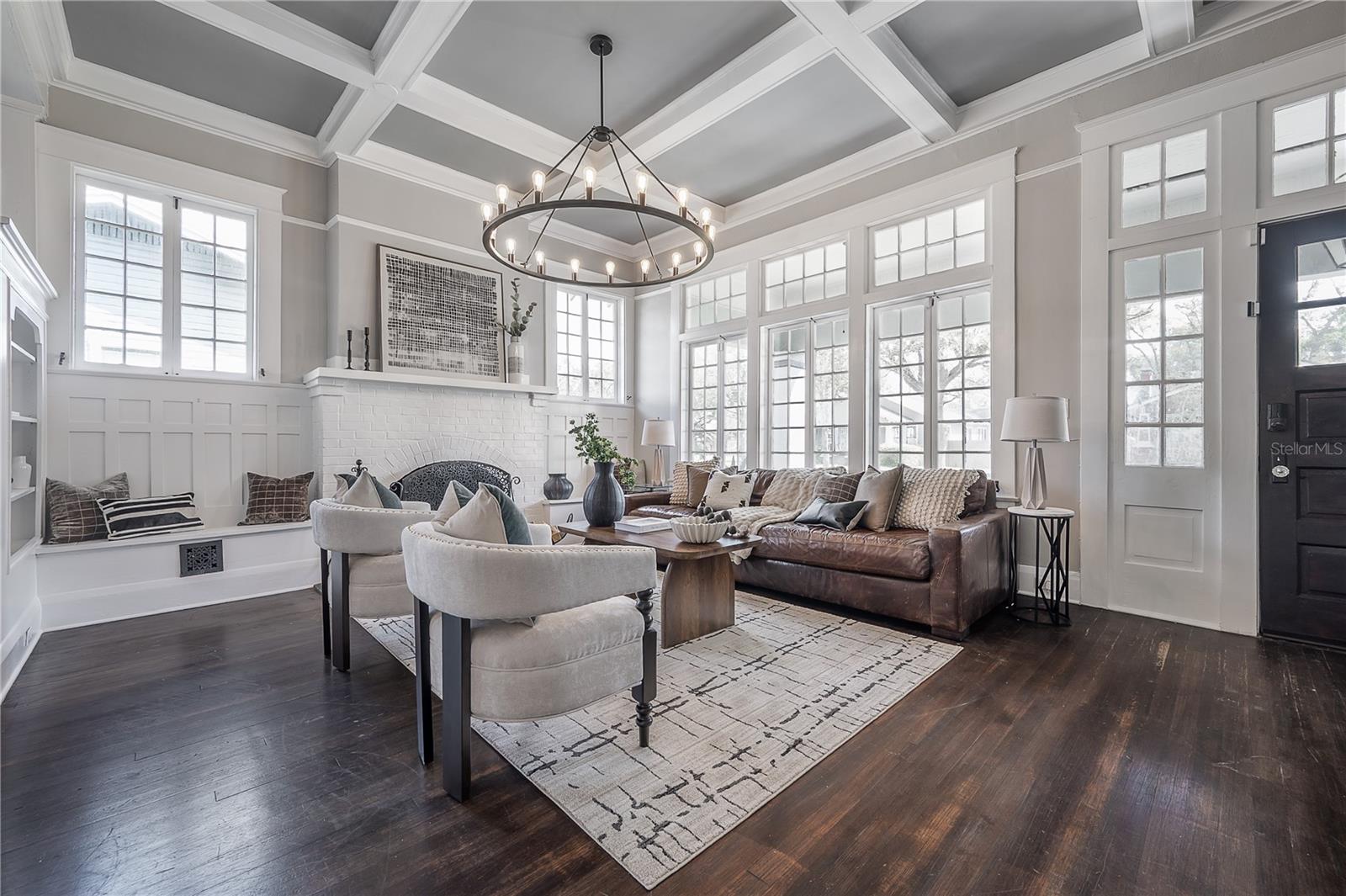 5608 N SEMINOLE AVE, TAMPA, FL, 33604