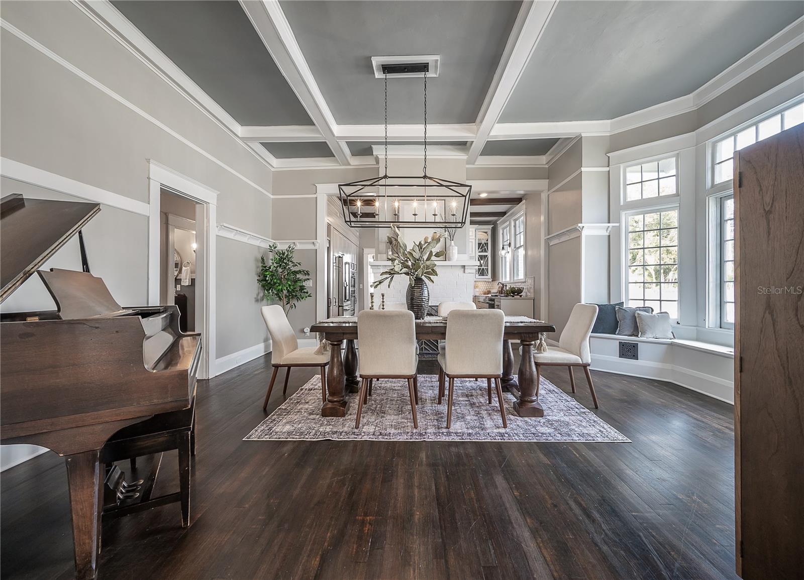 5608 N SEMINOLE AVE, TAMPA, FL, 33604