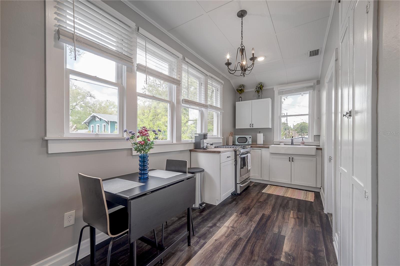 5608 N SEMINOLE AVE, TAMPA, FL, 33604